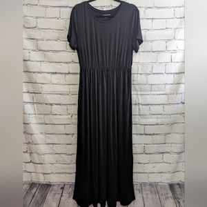 Black Short-Sleeve Maxi Dress - Women